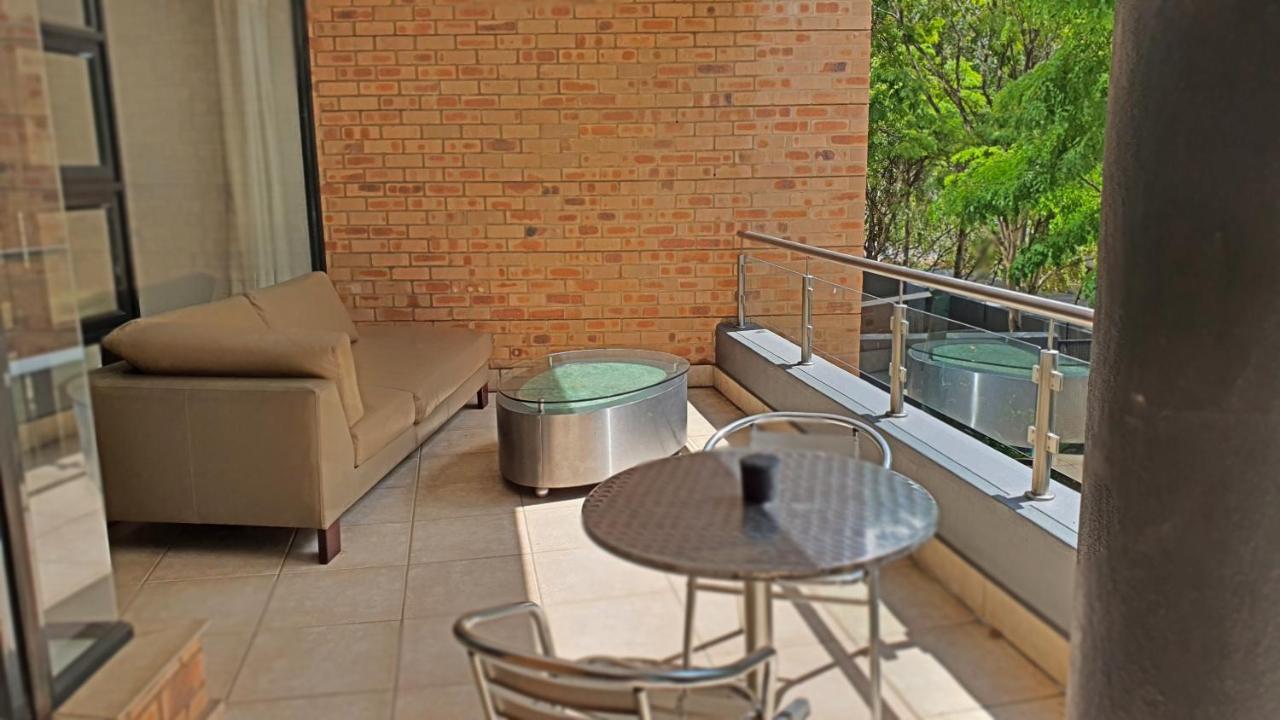 Zuri Residences At Ten Degrees Johannesbourg Extérieur photo
